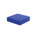 Podarunek w niebieskim pudełku 22x23x6 cm, idealne opakowanie na wyjątkowy prezent.webp
